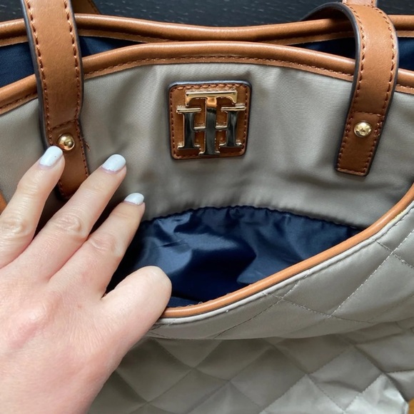 Tommy Hilfiger Quilted Nylon Tote - Picture 8 of 9